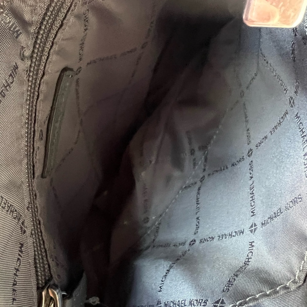 Michael Kors Large Gray Signature Messenger Crossbody Bag EUC - Picture 4 of 9